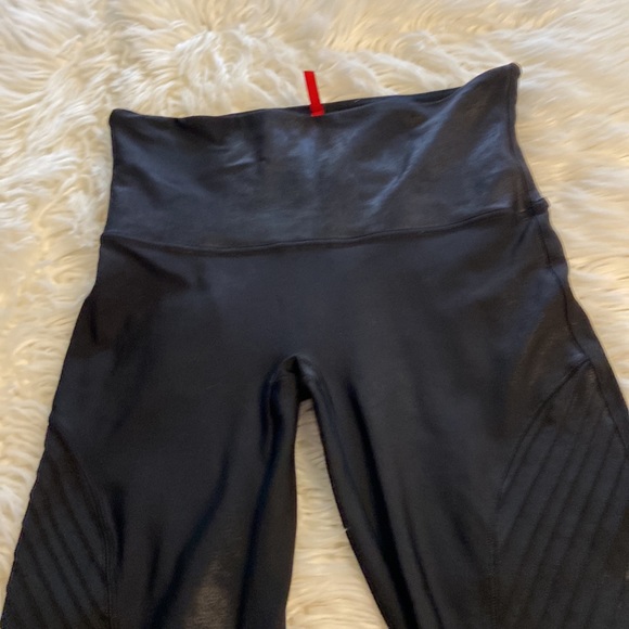 SPANX size XL excellent condition color black please see all photos - Picture 15 of 16